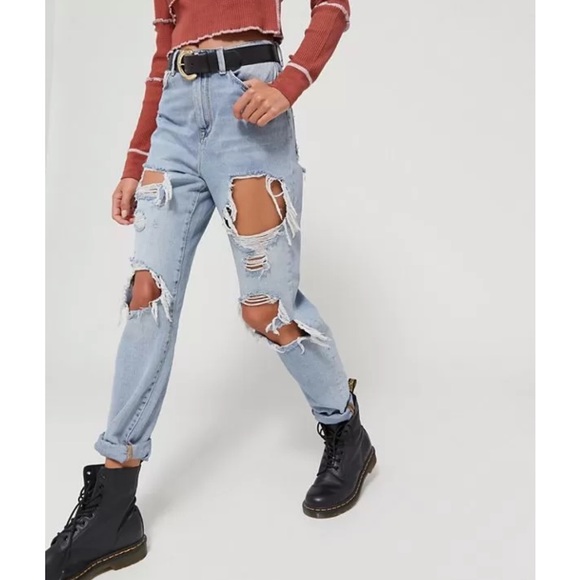 BDG High-Waisted Mom Jeans - Picture 3 of 12